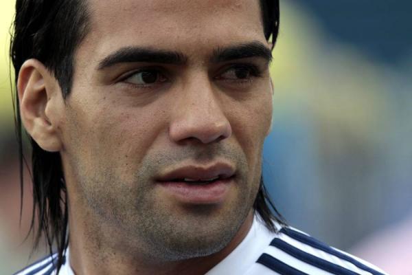 Falcao asegura estar aprendiendo a caminar de nuevo tras dejar las muletas