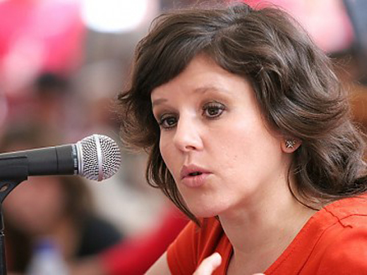 OUTRAGEOUS + eat mamey: Eva Golinger dice que la reducción del cupo es una “locura”