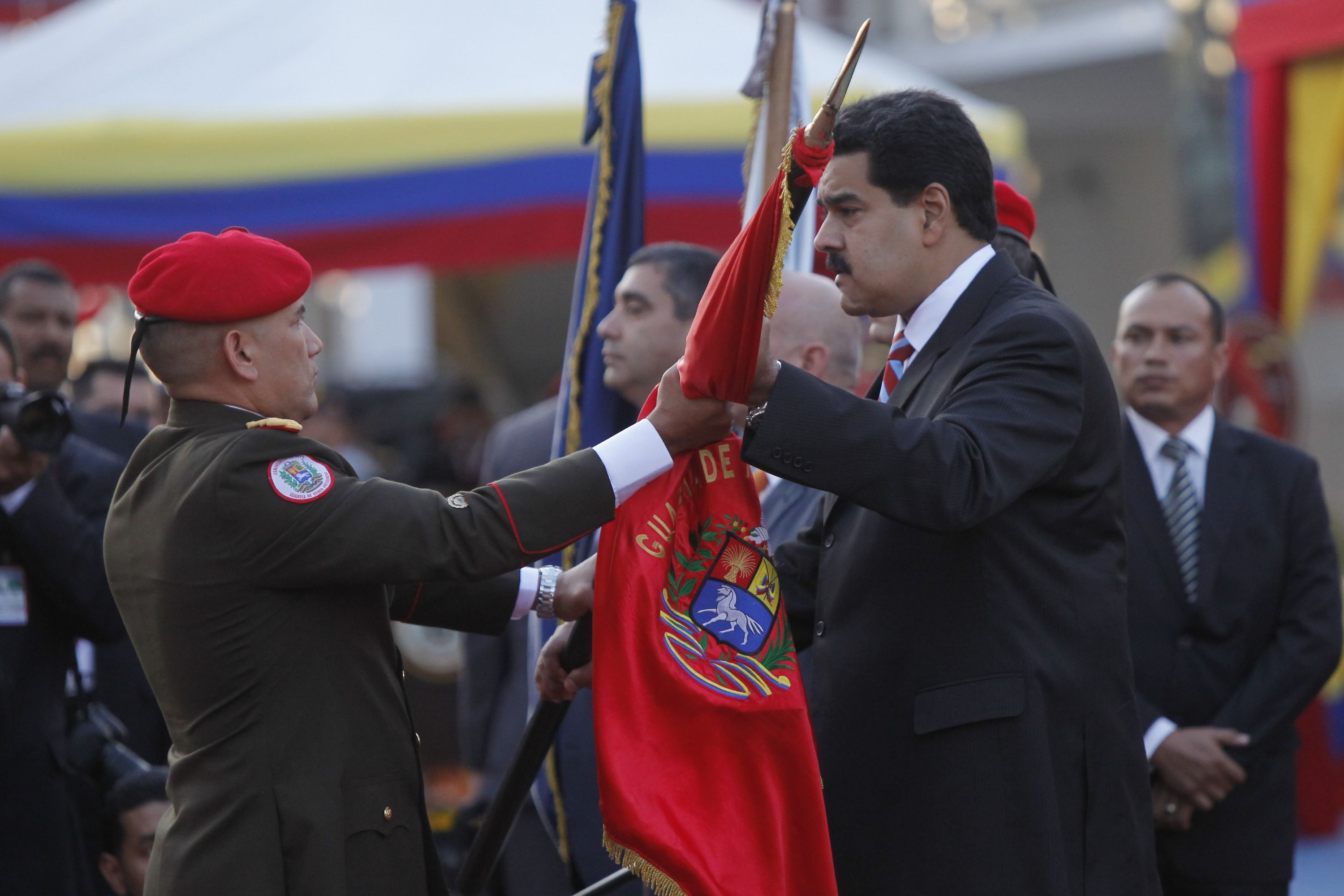 Nuevas autoridades de Casa Militar e Inteligencia recibieron nombramientos este domingo