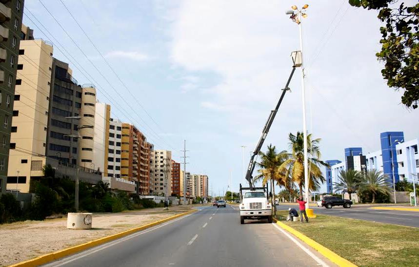 Alcaldía de Lechería recupera alumbrado en principales vías de la ciudad