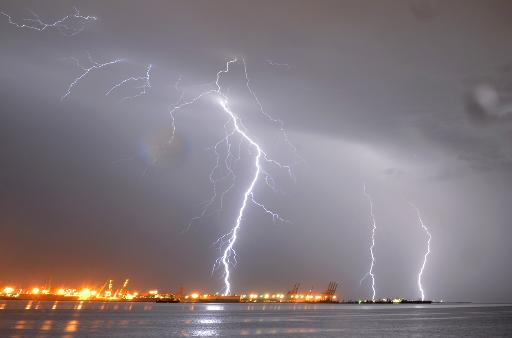 Siete heridos leves por caída de rayos en Mar del Plata