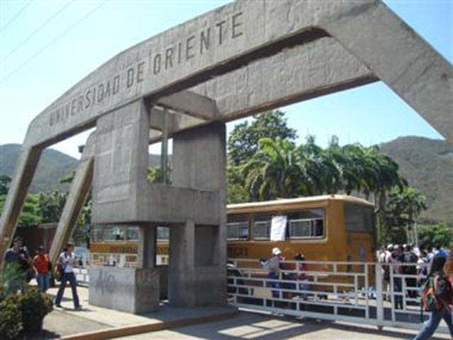 Se mantiene baja afluencia estudiantil en universidades