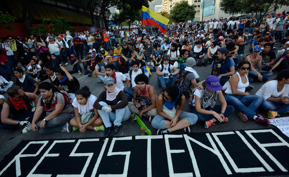 Concentración este 22F contra la represión y desarme de paramilitares