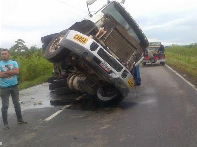 Gandola de Mercal repleta de arroz fue saqueada tras volcarse