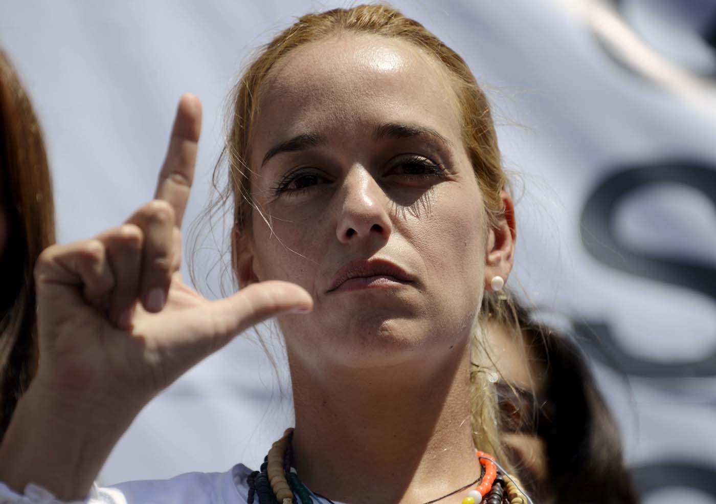 Lilian Tintori: @leopoldolopez esta castigado por escribir Cartas a San Cristóbal y San Diego