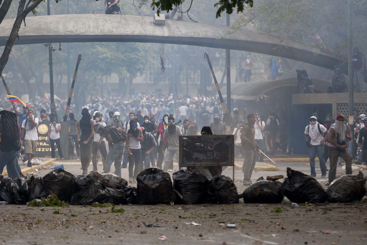 Estudiantes no acudirán a mesa de diálogo mientras exista represión