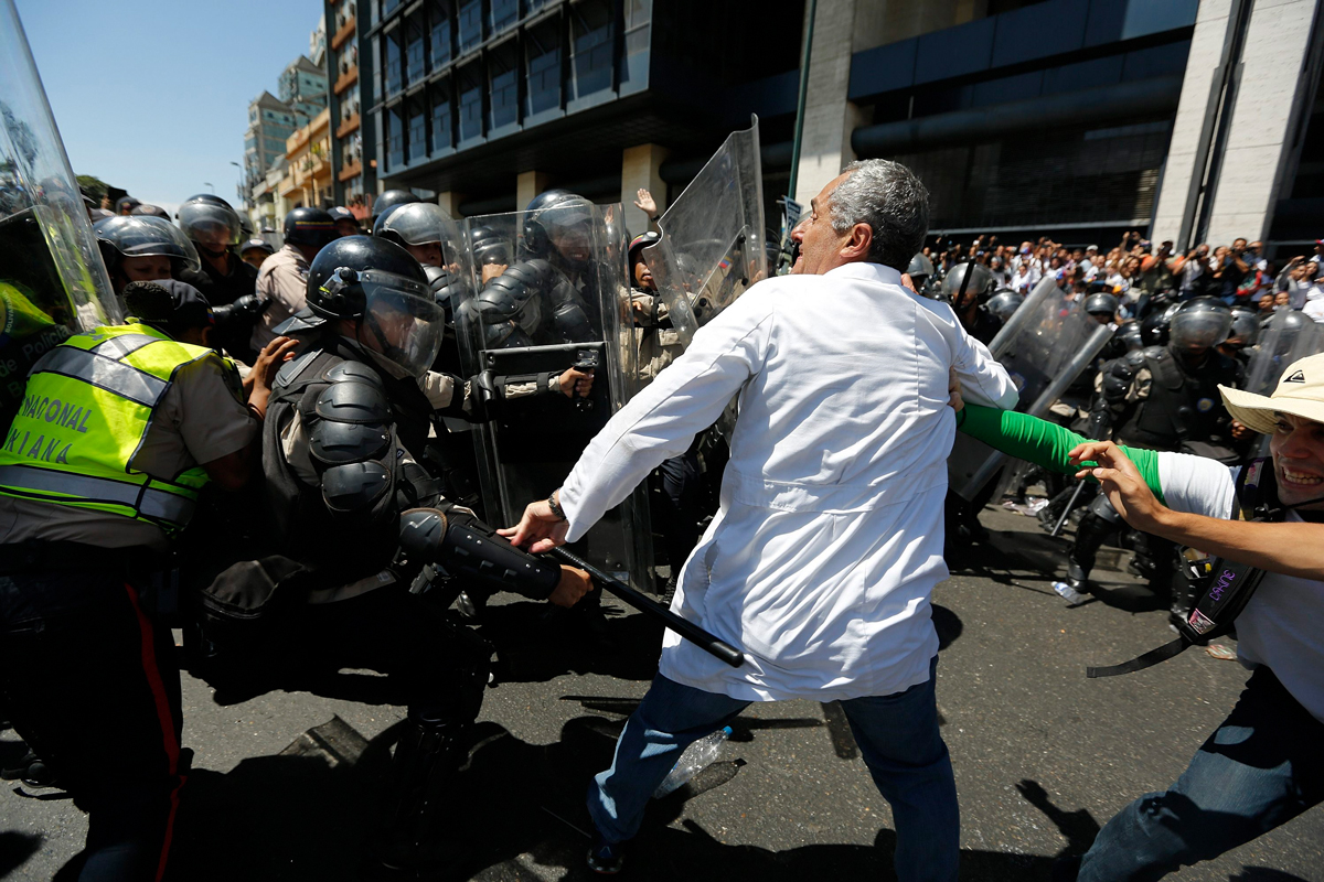 Médicos con guáramo adelantaron piquete de la PNB (Video)