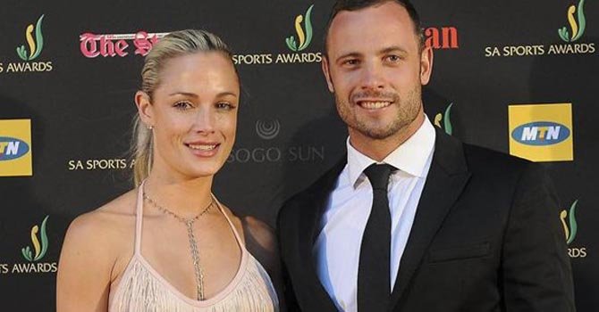 Pistorius ante la justicia un año después de la muerte de su novia