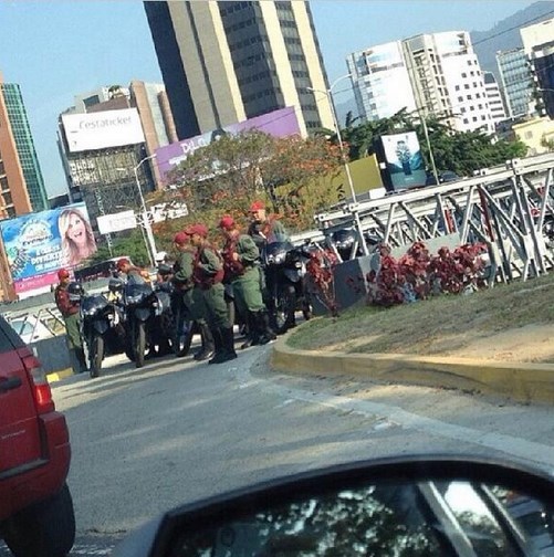 Cerrado el paso por la GNB de Las Mercedes hacia la autopista (Foto)