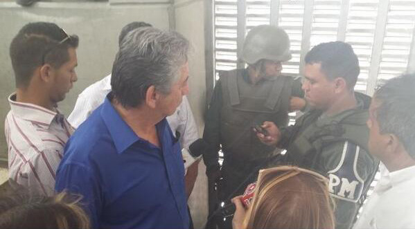 GNB requisa a los jóvenes en la estación Miranda del Metro de Caracas (Foto)