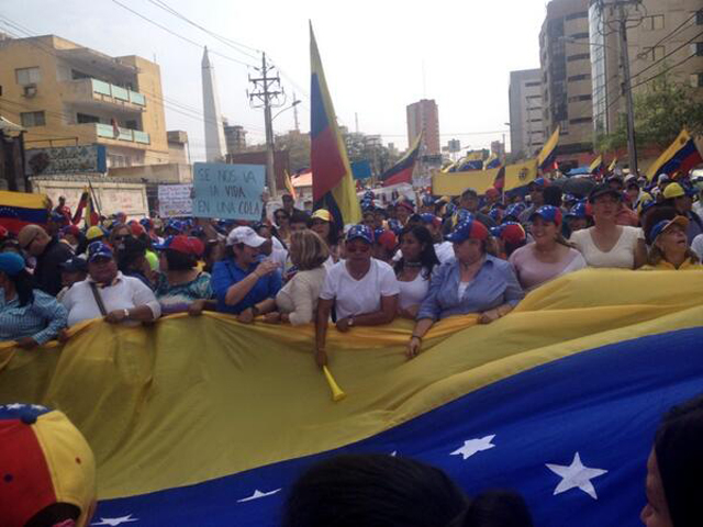 Caminata de las mujeres por las “Ollas Vacías” en Maracaibo