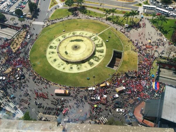 Oficialistas se concentran en Plaza Venezuela (Foto)