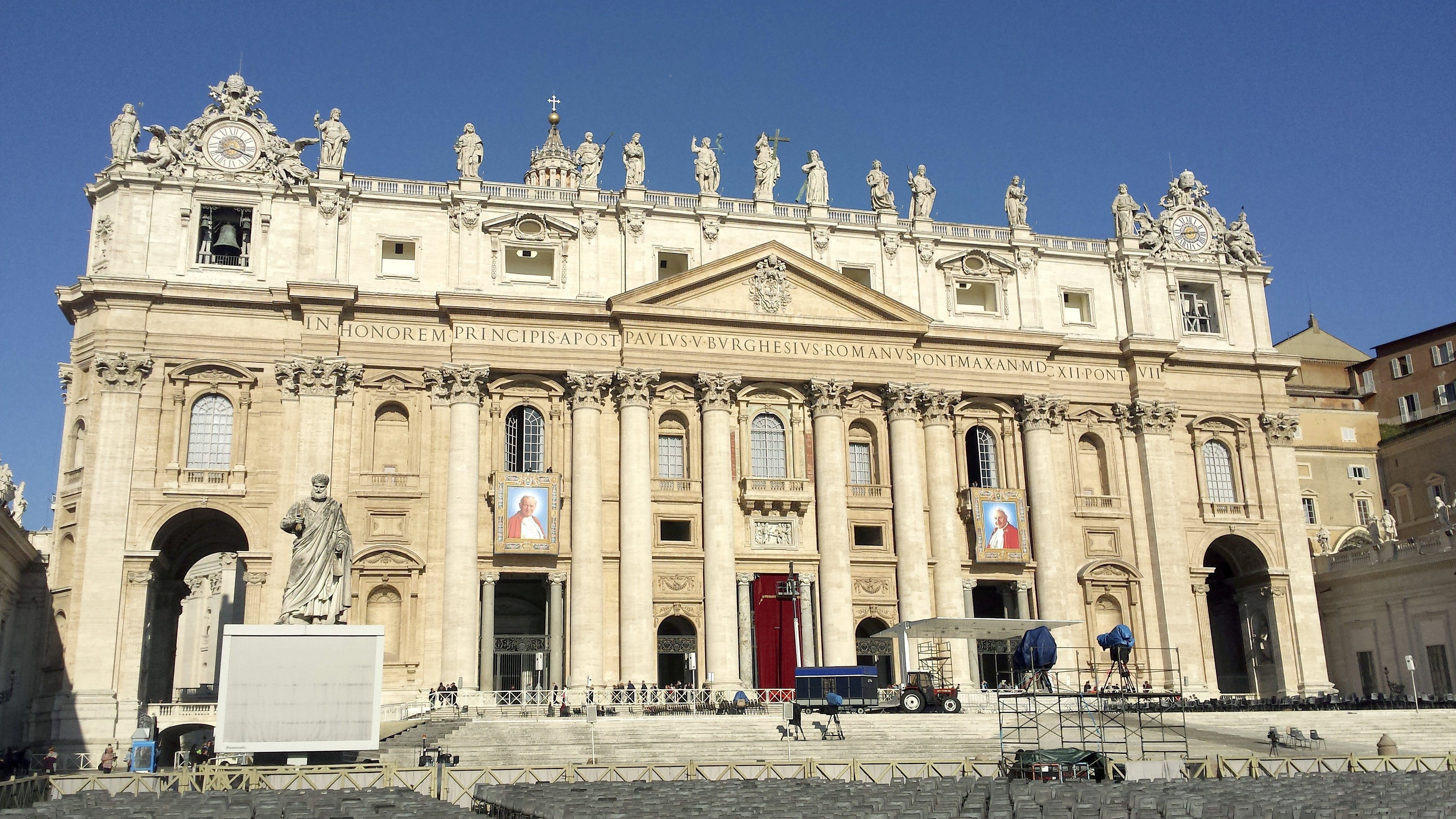 Vaticano destituyó a obispo paraguayo por “corrupción”