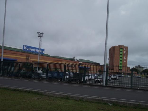 Capturado roba carro en el Centro Comercial Buenaventura