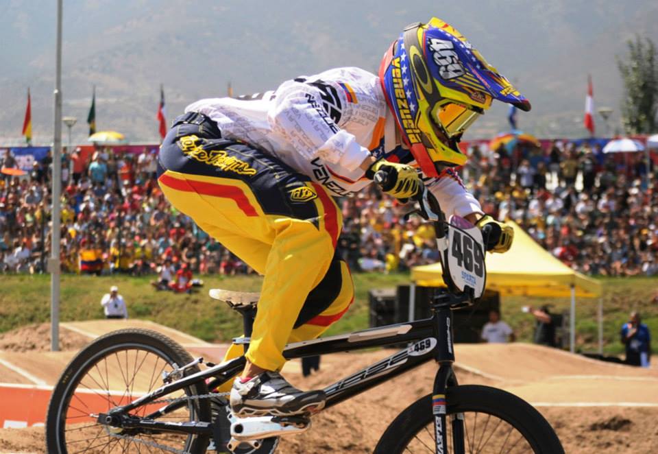 Stefany Hernández correrá contrarreloj en Campeonato Mundial de BMX