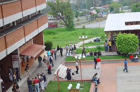 La ULA reinicia actividades administrativas este martes