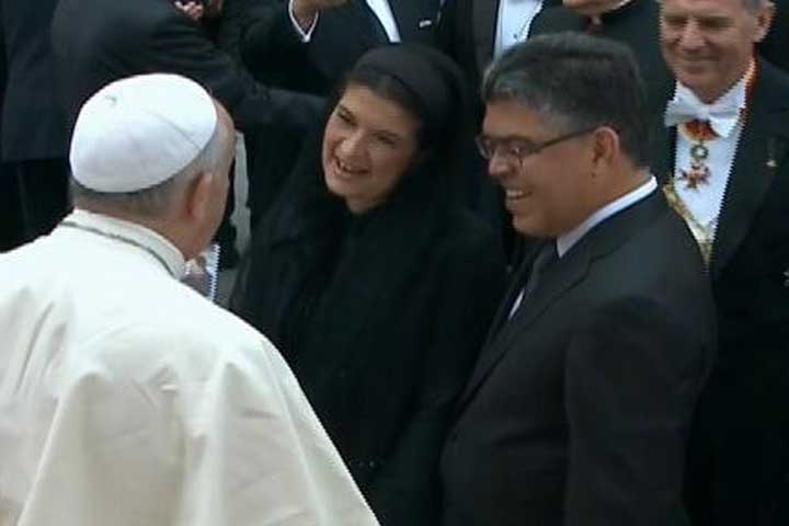 El saludo del papa Francisco a Jaua y Maripili (Foto)