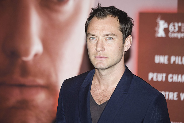 Jude Law protagonizará serie sobre el Vaticano