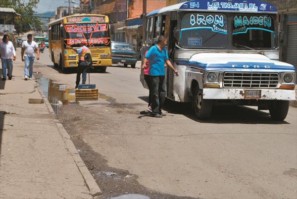 El hampa tiene azotadas las unidades de transporte de la ruta Güigüe-Aragua