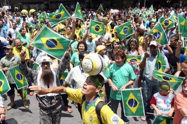 Psicólogos estudian relación entre éxito en Mundial y felicidad de la gente