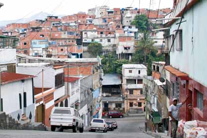 Ultiman a un hombre de dos tiros en la cabeza en Catia