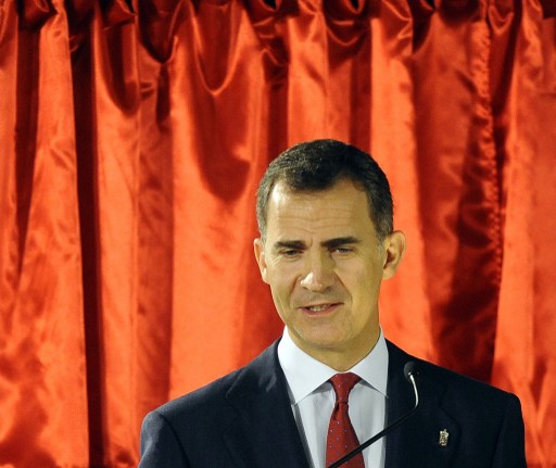 Felipe VI promete dedicarse a servir a España