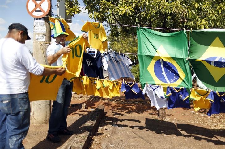 El Mundial ya reina en el país del fútbol (Fotos)