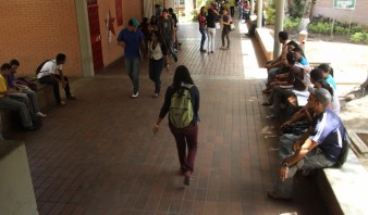 Estudiantes de la UDO buscan firmas para solicitar cursos intensivos