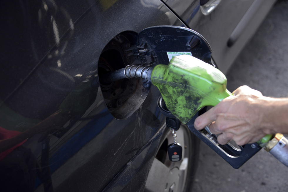 Proponen cupo mensual de gasolina