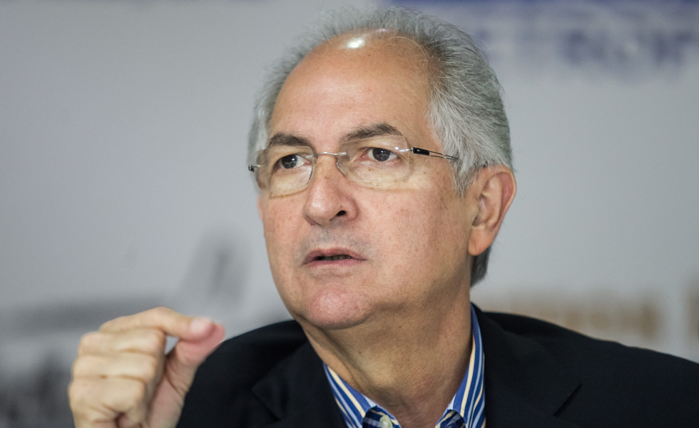 Ledezma critica el aumento salarial: La economía socialista aterra a los venezolanos