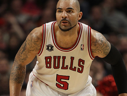 Carlos Boozer firmó con los Lakers