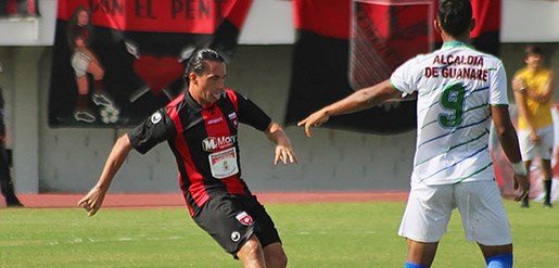 El GOLAZO de Javier Villafraz frente a Mineros (Video)