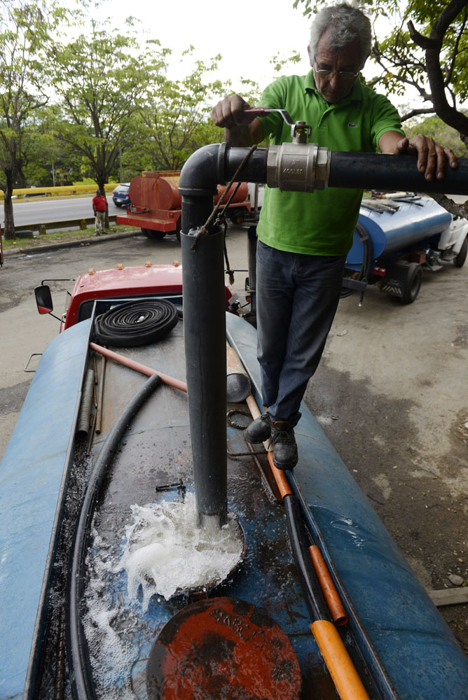 Vecinos de Guanta tienen 10 días sin agua