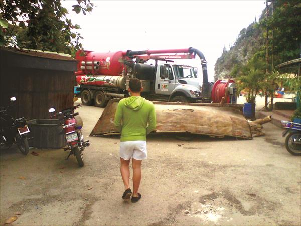 Turistas permanecen atrapados en Choroní