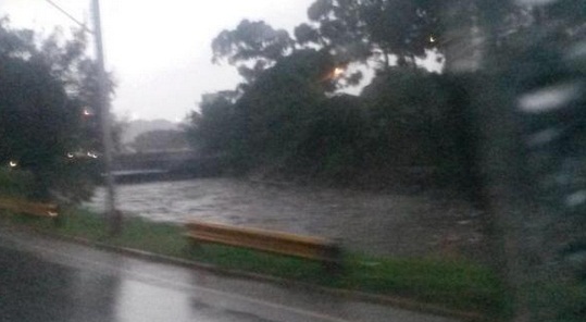 Bomberos del Distrito Capital están atentos ante lluvias de este sábado