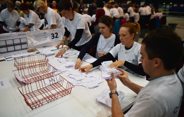 BBC: Participación en el referéndum escocés ronda el 85%