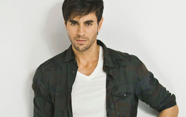 Enrique Iglesias y Grammy Latino convocan una beca en la universidad Berklee