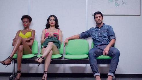 VIDEO: Piqué, Luis Suárez y Neymar protagonizan un atrevido y sensual comercial