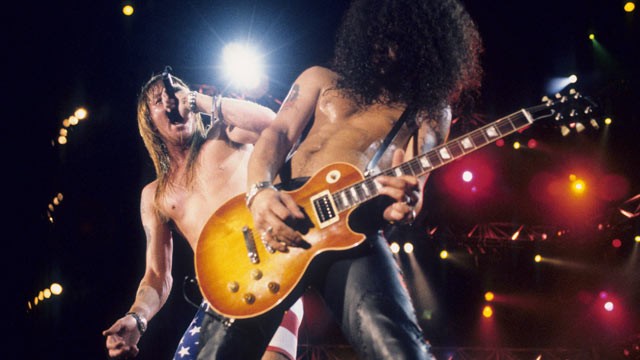 20 años después: Slash piropea a Axl Rose