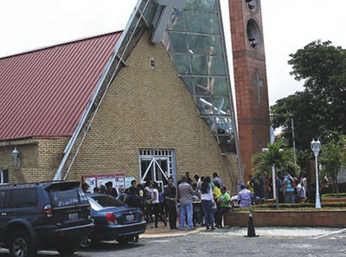 Robaron a invitados antes de comenzar la boda en una iglesia de Puerto Ordaz