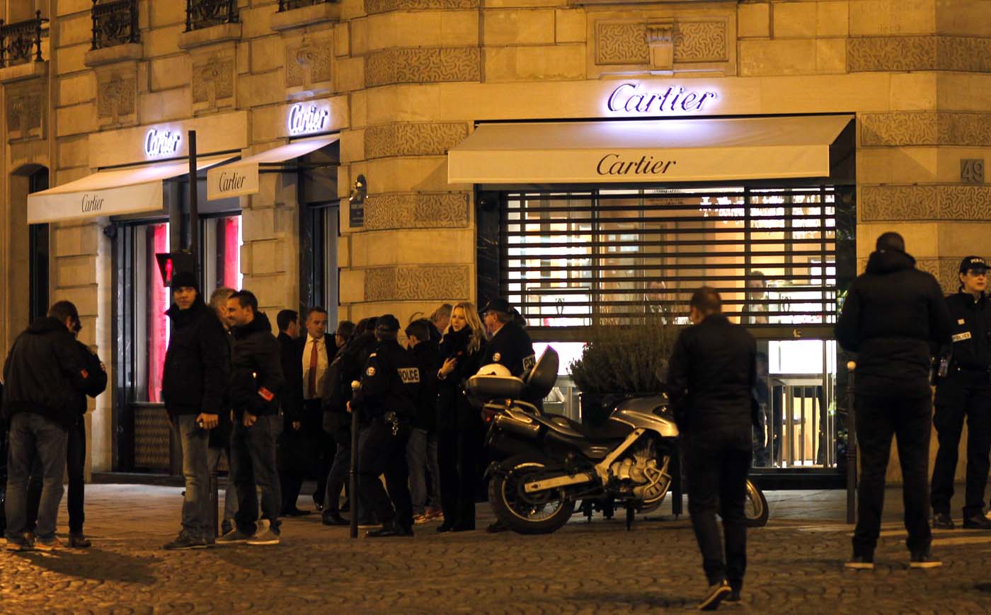 Espectacular atraco en joyería Cartier de París (Fotos)