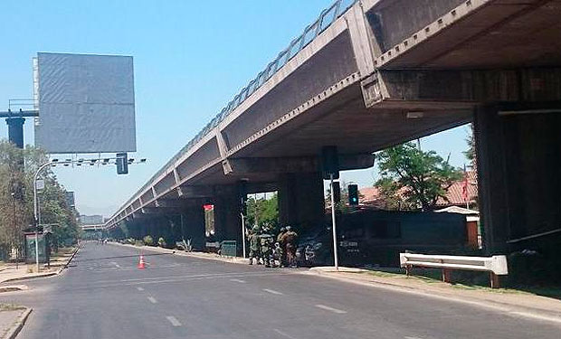 La Policía desactiva una bomba en el Metro de Santiago de Chile