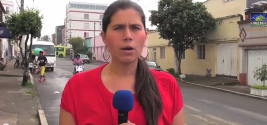 Y en pleno avance en vivo reportera fue asaltada (Video)