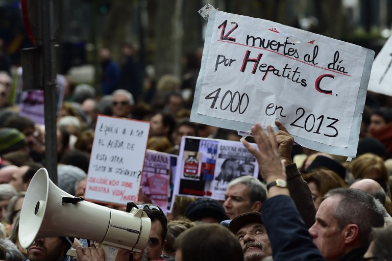 En Madrid, enfermos de hepatitis C protestan por falta de gasto en nuevos fármacos (Fotos)