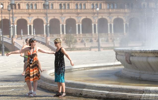 Foto: La fuente de la plaza  de Sevilla / EFE