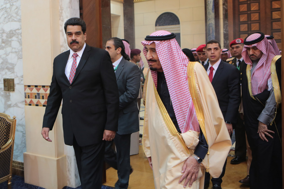 Maduro sale nuevamente del país; llevará condolencias a Arabia Saudita