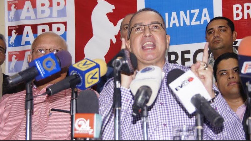 Richard Blanco se adelanta y expresa lo que Maduro “no dirá mañana” en la Memoria y Cuenta
