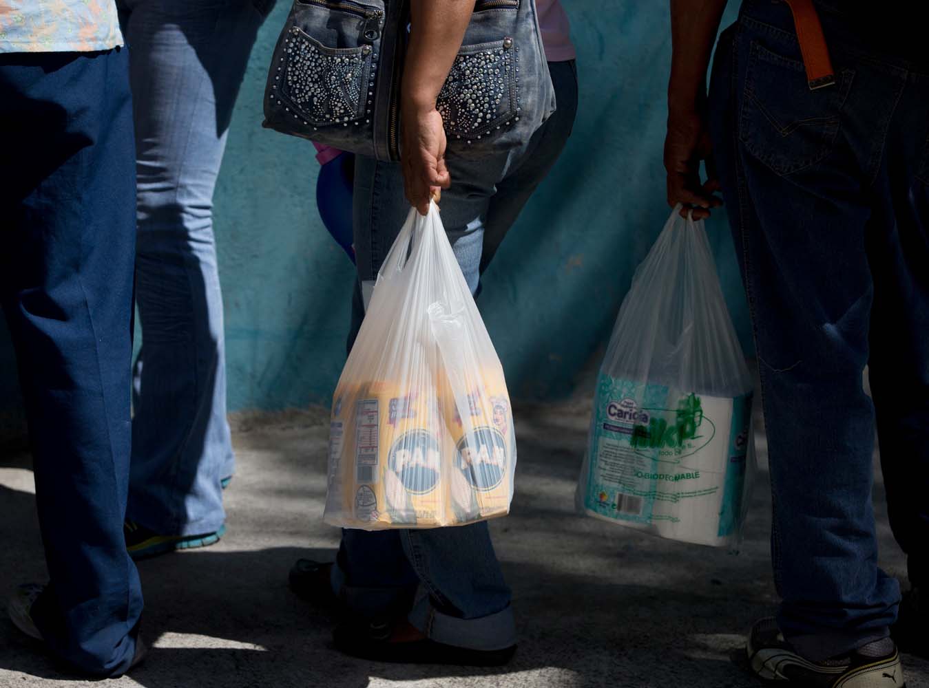 Ya no es por los productos que ya ni tenemos… ahora las bolsas ¿dónde los llevaremos?