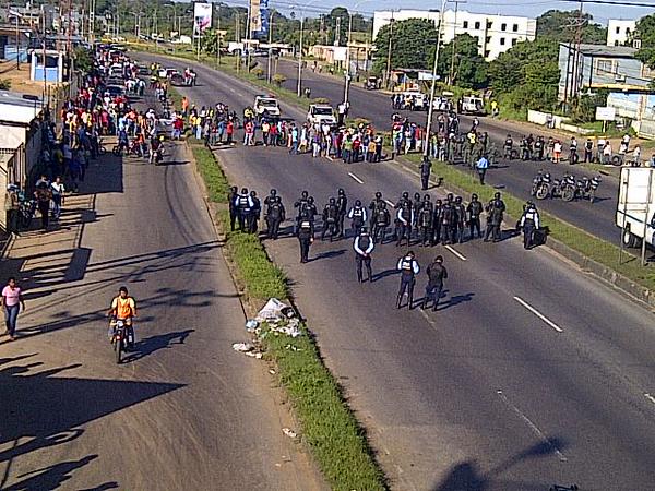 Protesta en Av. Bella Vista de Maturín (Fotos)