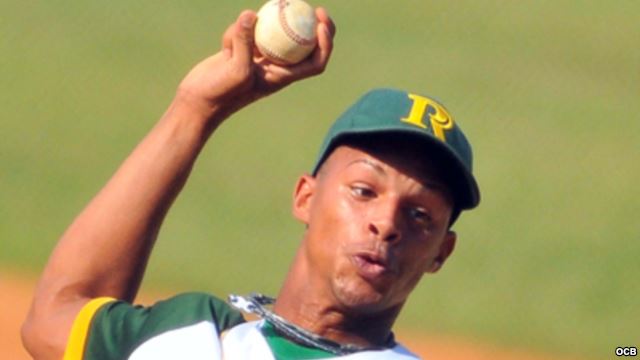 Dos jugadores de Cuba desertan durante la Serie del Caribe en Puerto Rico